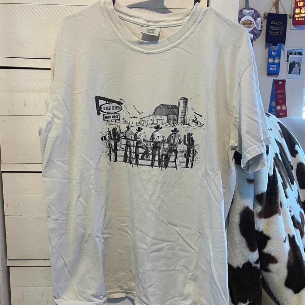 Comfort Colors Gray Western Graphic Tee